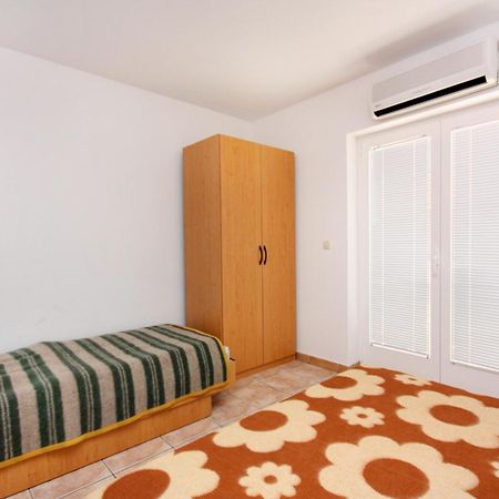 Apartments With A Parking Space Jezera, Murter - 5107 الغرفة الصورة