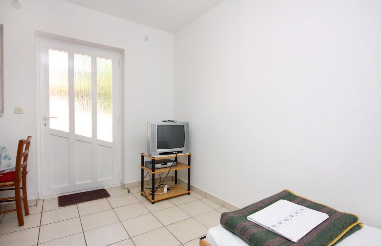 Apartments With A Parking Space Jezera, Murter - 5107 المظهر الخارجي الصورة