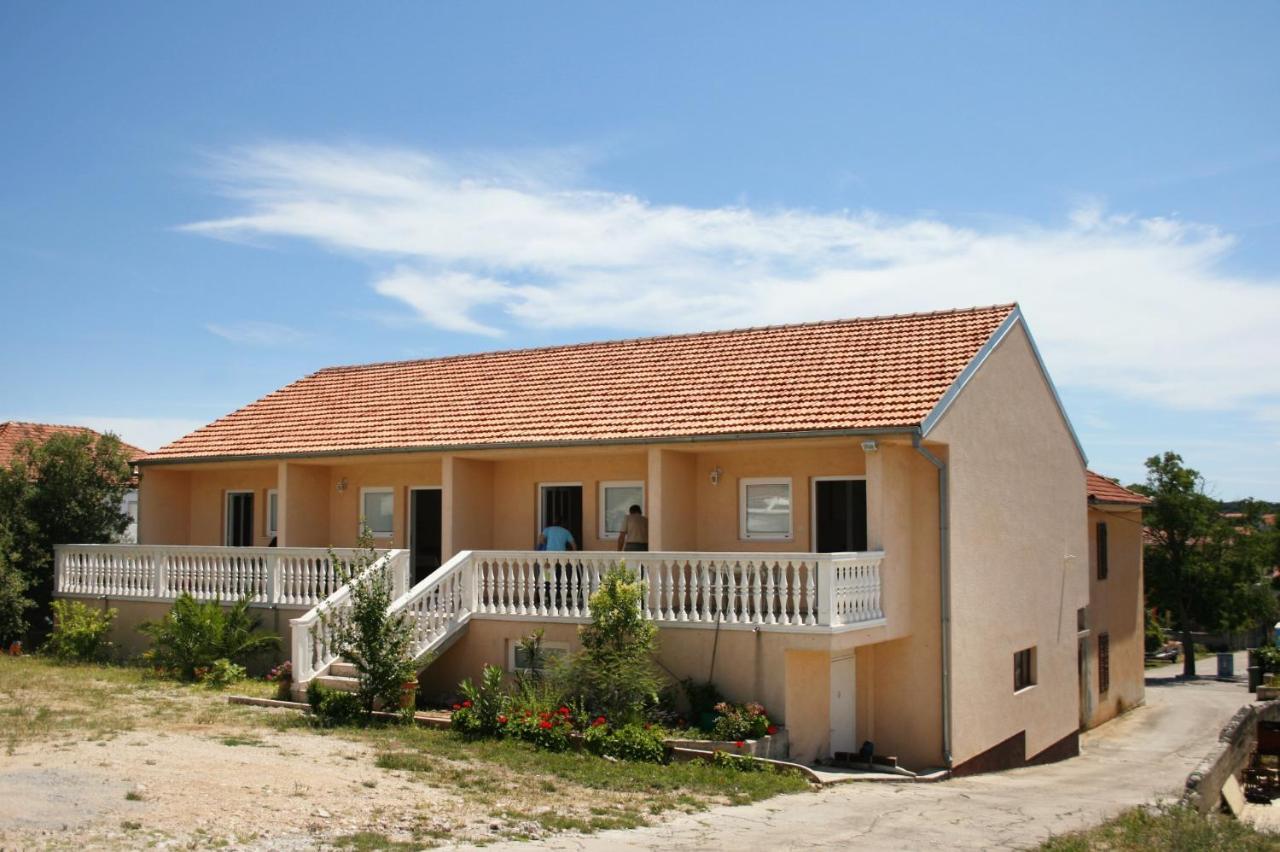 Apartments With A Parking Space Jezera, Murter - 5107 المظهر الخارجي الصورة