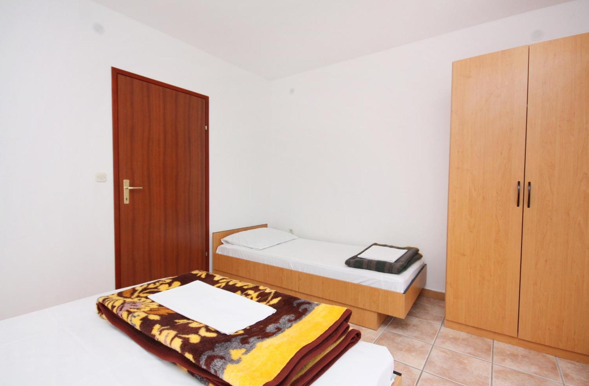 Apartments With A Parking Space Jezera, Murter - 5107 الغرفة الصورة